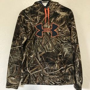 Under Armor Camouflage Hoodie Sweater